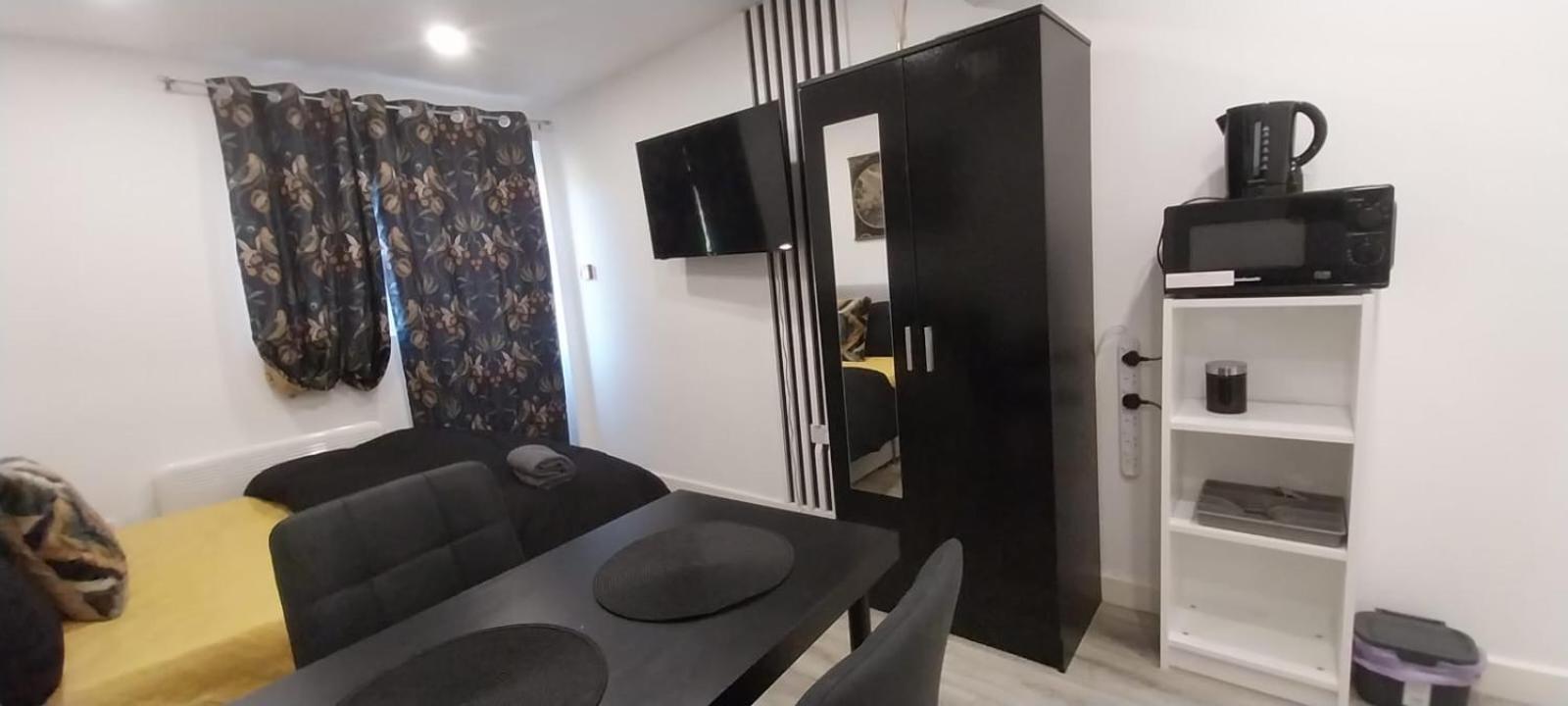 Stylish Home From Home أوربنغتون المظهر الخارجي الصورة